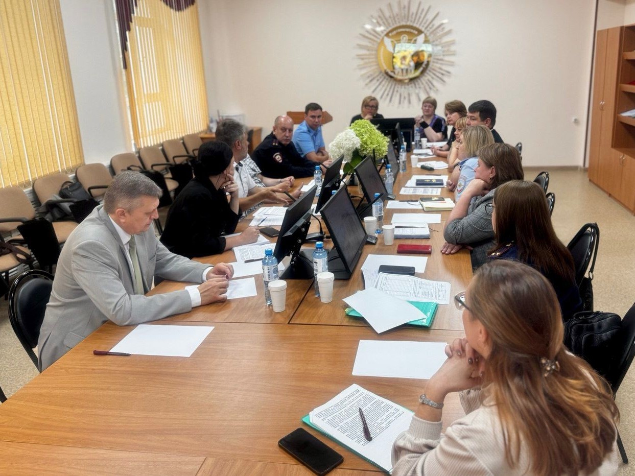 Профилактика безнадзорности и правонарушений несовершеннолетних воспитанников организаций детей-сирот и детей, оставшихся без попечения родителей.